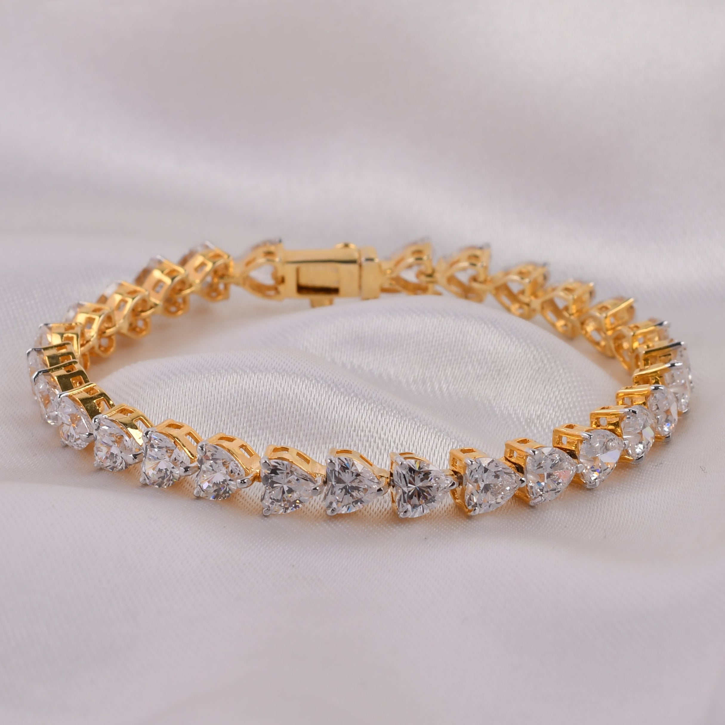 Heart Cut Swarovski Tennis Bracelet (Golden)
