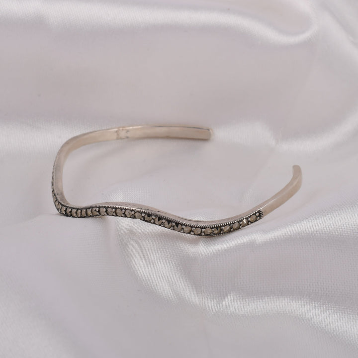 Wave Line Silver Cuff