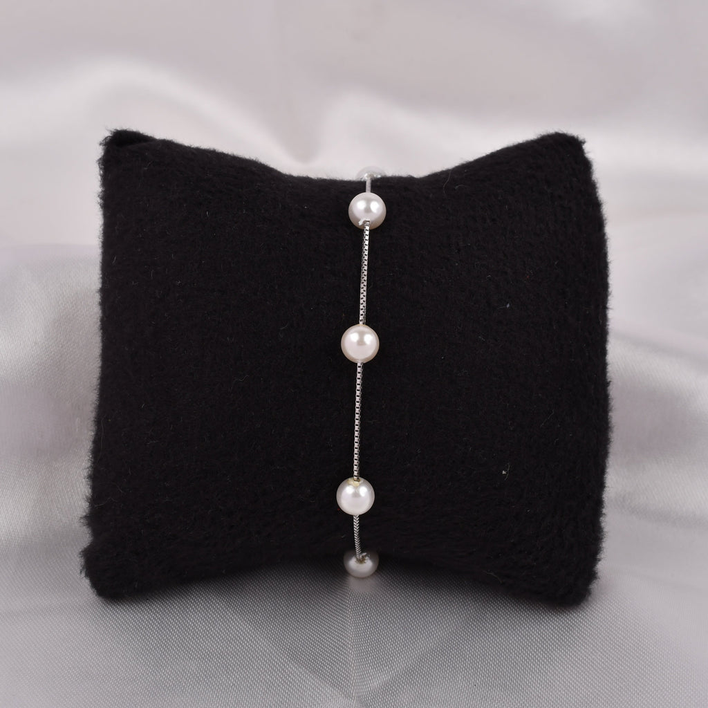 Single Line Pearl Bracelet