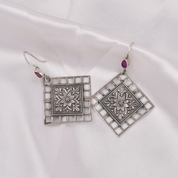 Classic Floral Grid Earrings
