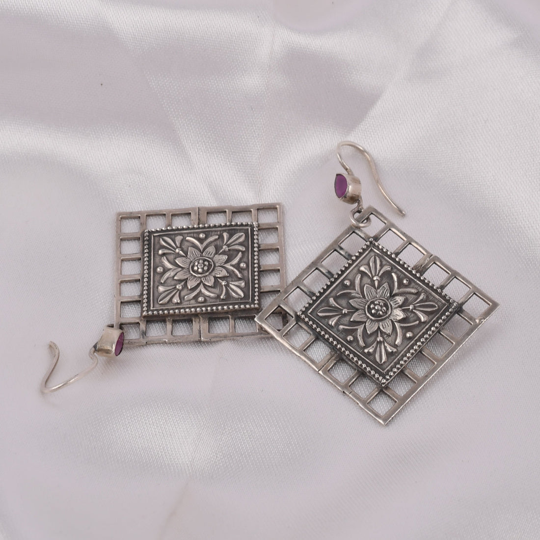 Classic Floral Grid Earrings