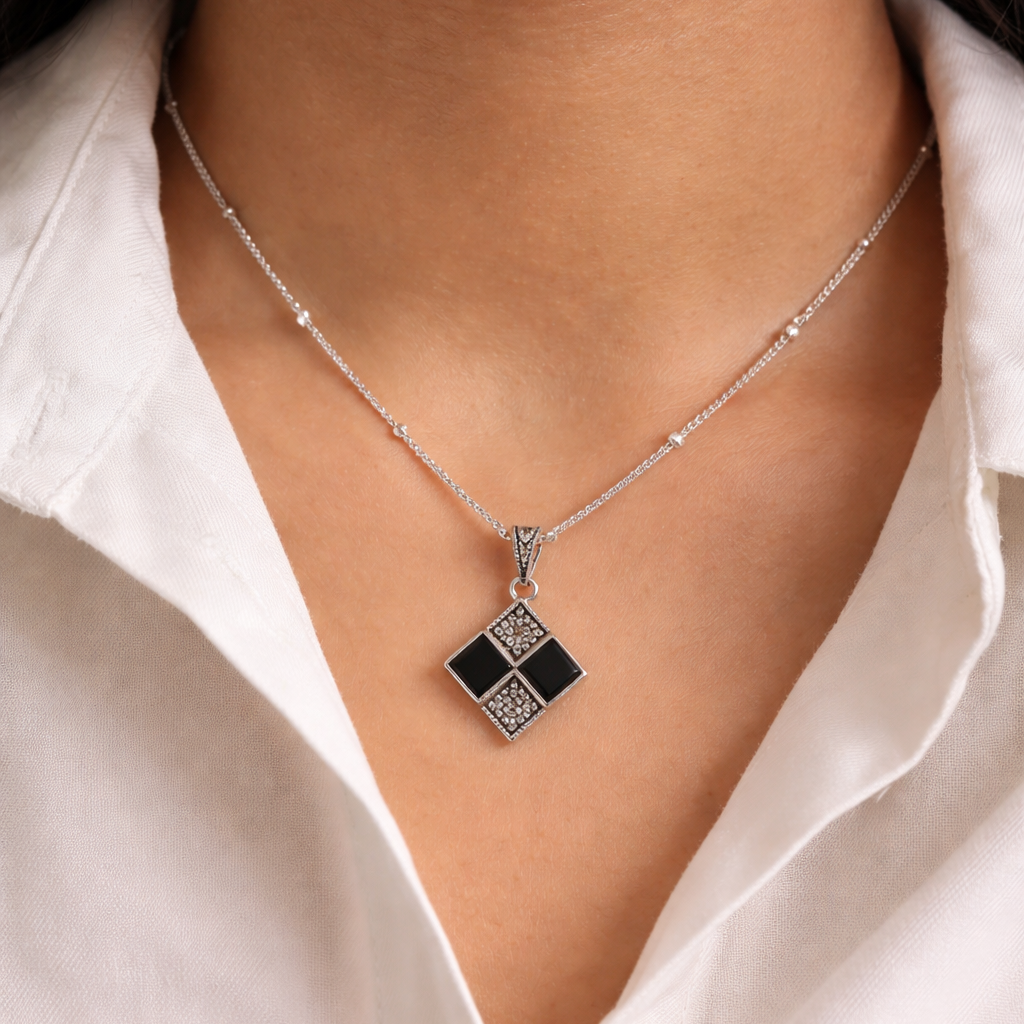 Black Grid Silver Pendant Set