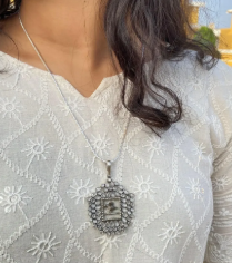 Jharokha Bird Pendant