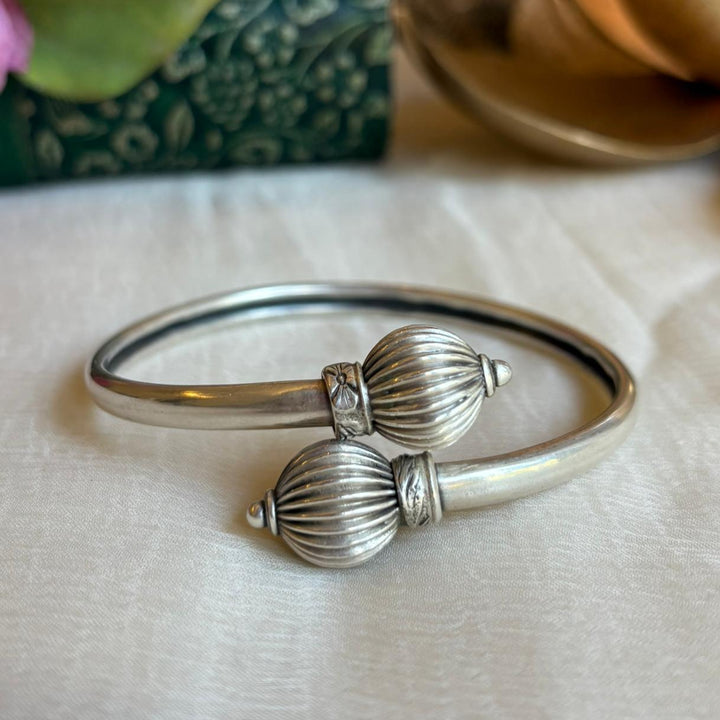 Gulbandh 925 Silver Kada