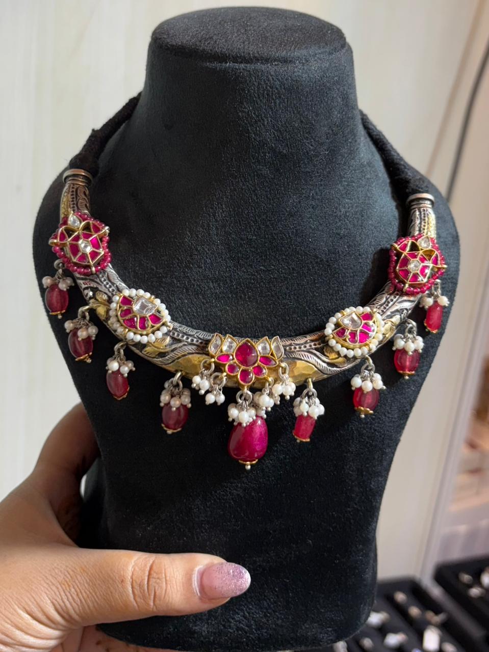 Moissanite Ruby Hasli