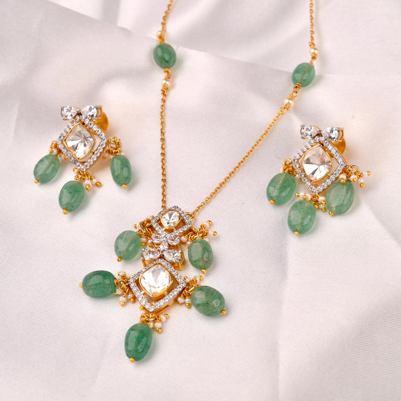 Zariya Pendant Set