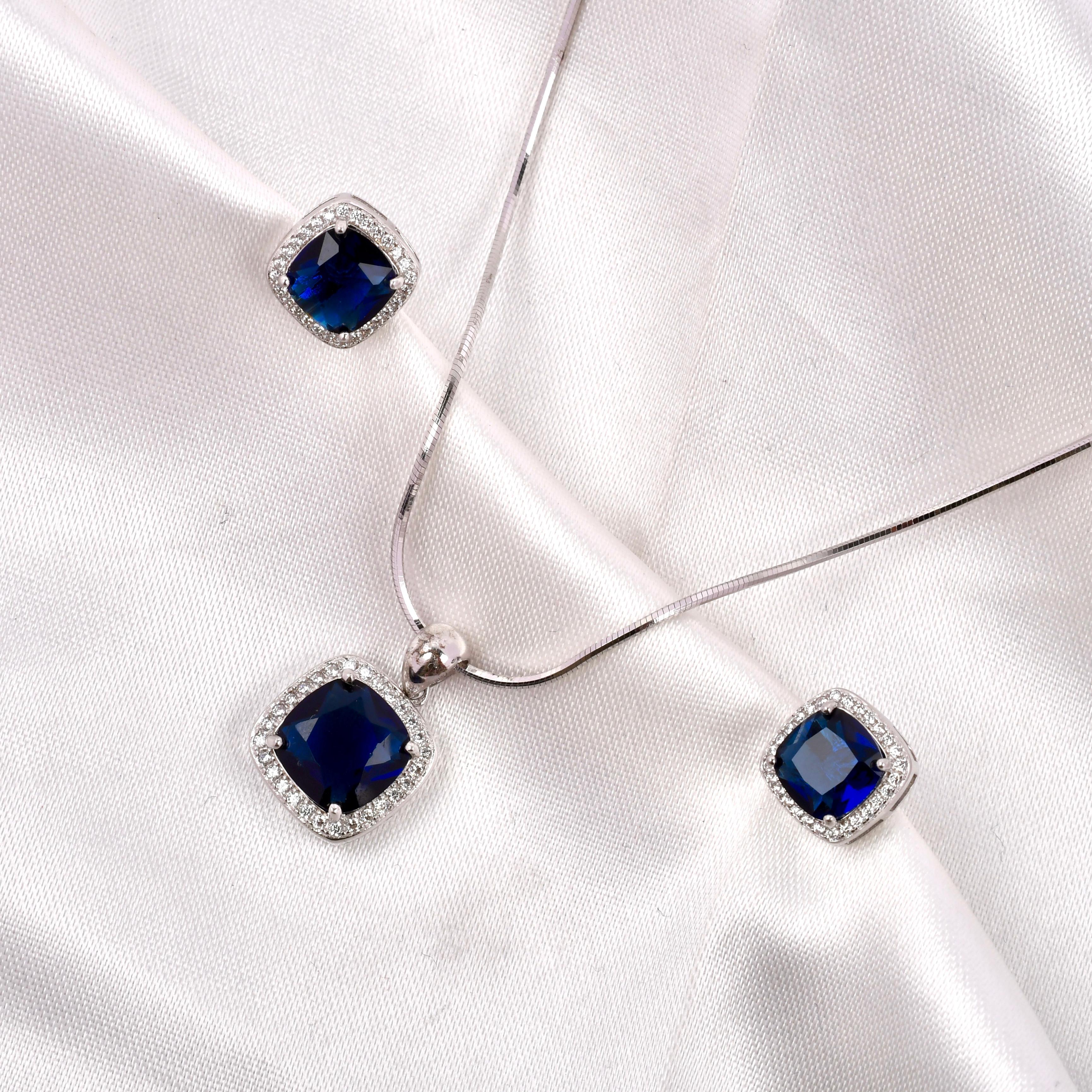 Midnight Square Pendant Set