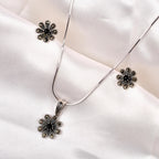 Noir Floral Pendant Set
