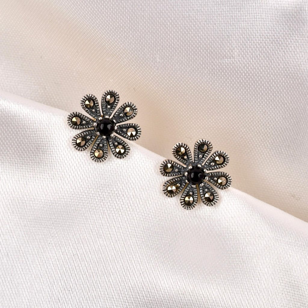 Noir Floral Pendant Set
