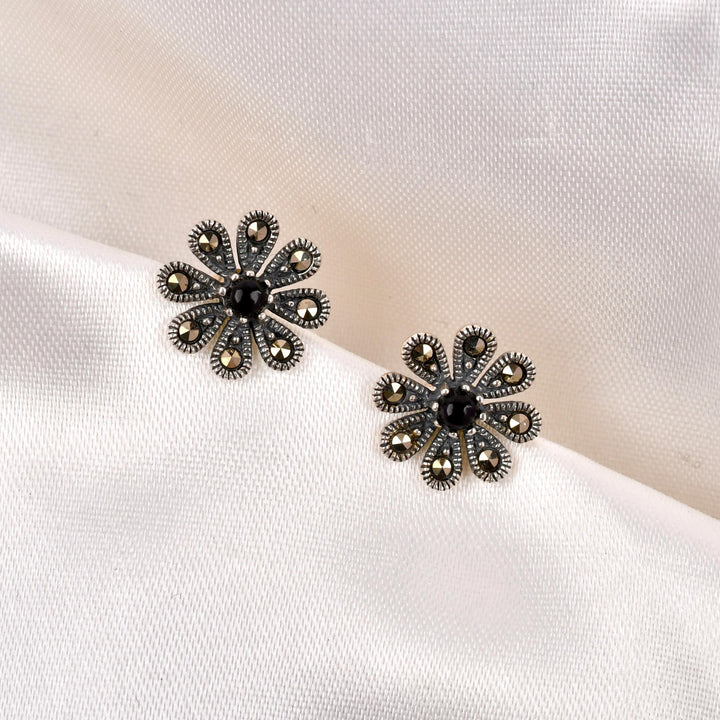 Noir Floral Pendant Set