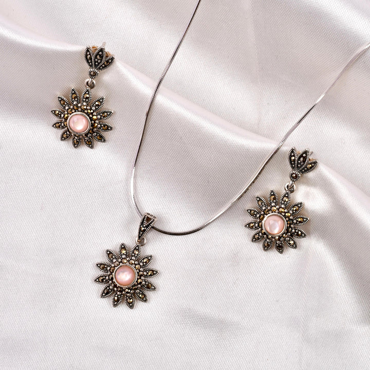 Blush Vintage Pendant Set